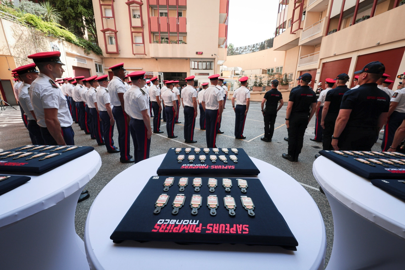 STE-POMPIERS-INSIGNE-12.jpg