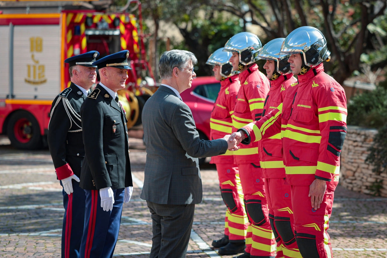 STE-POMPIERS-CASQUES-25.jpg
